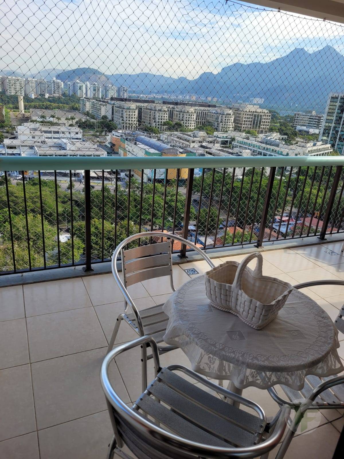 2Qtos com suíte no Condomínio Long Beach Casa Blanca - TF Consultoria & Gestão de Imóveis