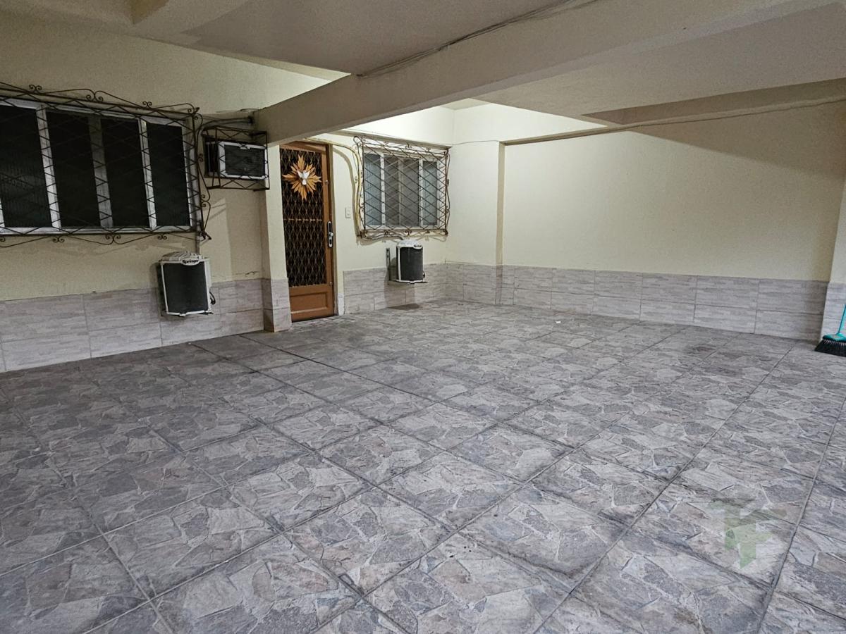 Apto tipo casa térreo de 2Qtos e 2 vagas