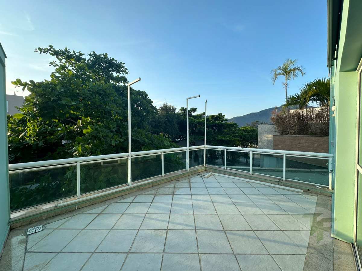 Cobertura Linear no Jardim Oceânico - TF Consultoria & Gestão de Imóveis