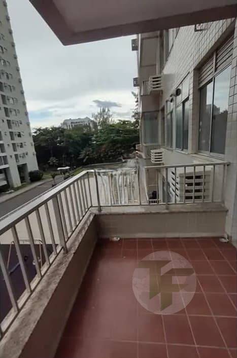 Sala e Quarto com dependência no Condomínio Rosa da Praia - TF Consultoria & Gestão de Imóveis