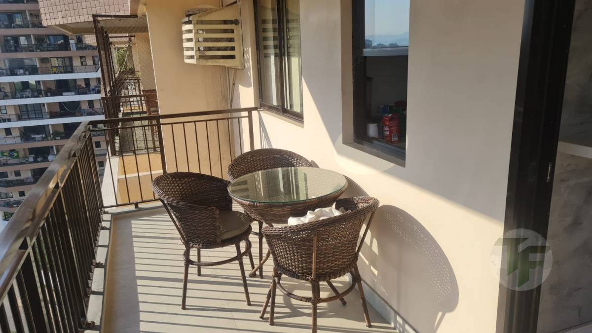 Sala e Quarto com vaga no Condomínio Four Seasons - TF Consultoria & Gestão de Imóveis